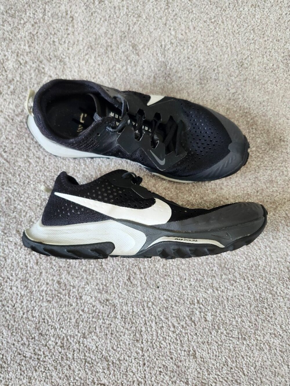 Women's Nike Trail Terra Kiger Sneaker / Size: 7.5